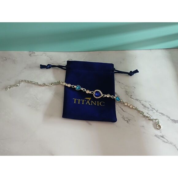 Titanic Heart of the Ocean Blue Heart Bracelet Purchased at Attraction Gift Shop - Picture 8 of 16